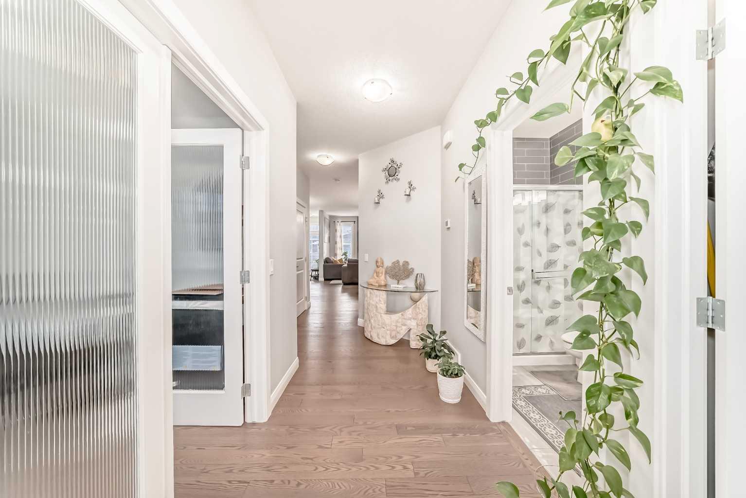 423 Redstone Drive NE