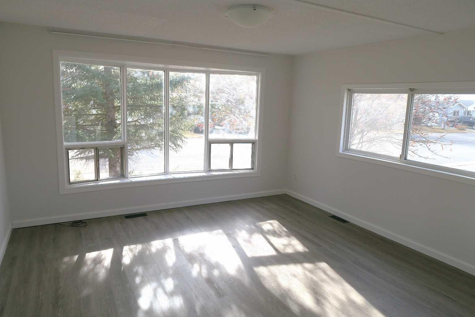 901 Briarwood Crescent