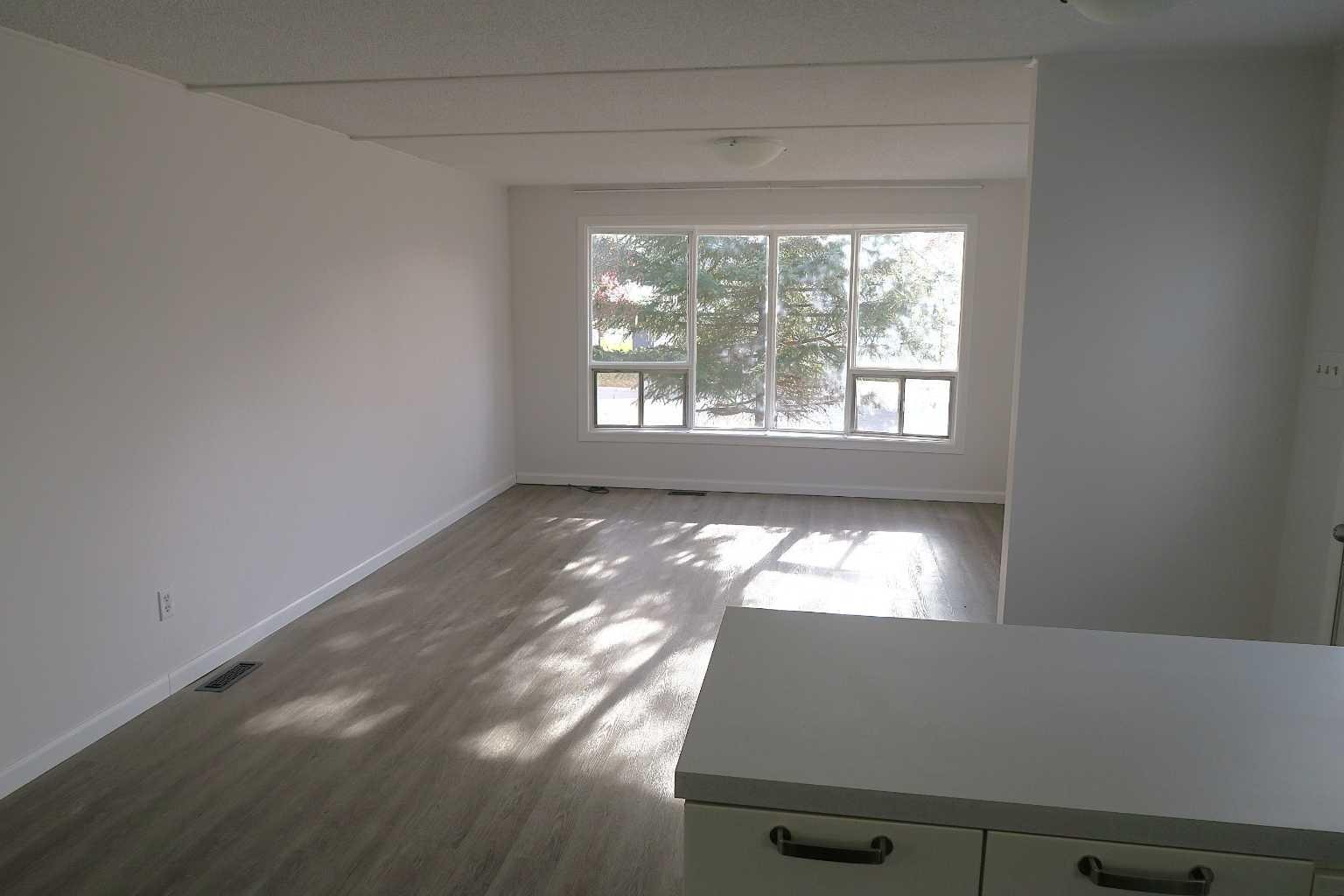 901 Briarwood Crescent