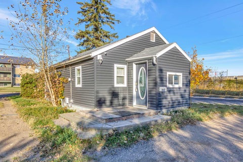 Photo of 5517 52 Street, Lloydminster, AB T9V 0R7 (MLS # A2350356)
