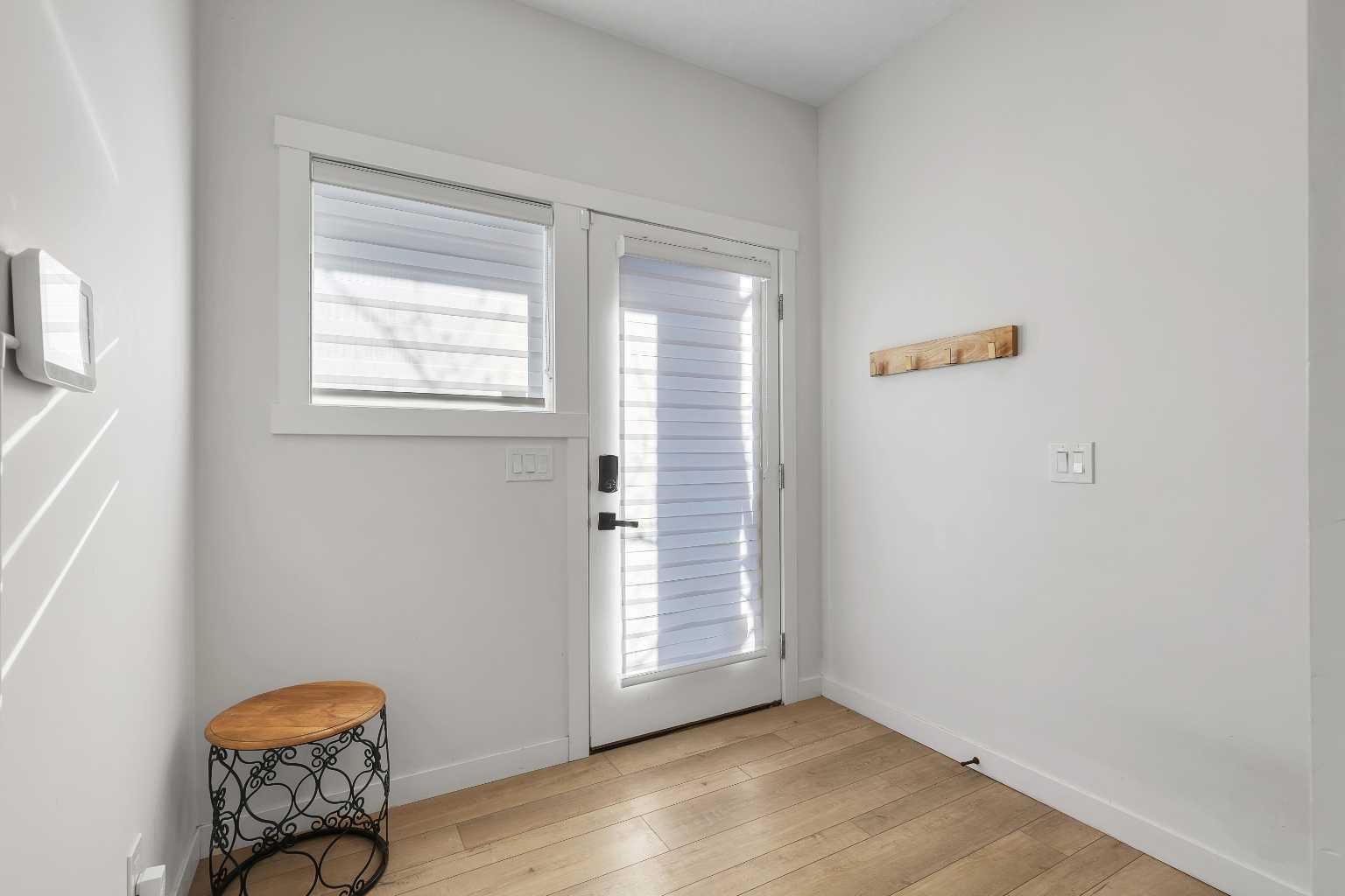 247 Greenbriar Common NW