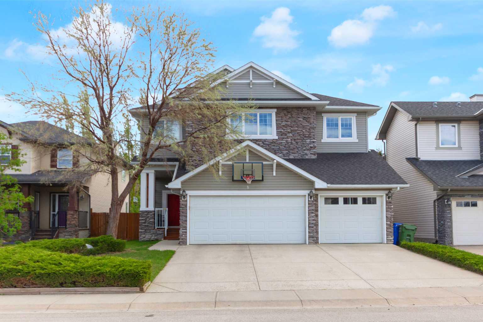 8 Elmont Court SW