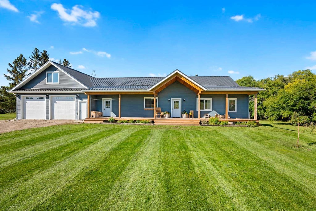 Photo of Part of SE 27-45-27W3, Rural, SK S0M 1P0 (MLS # A2348028)