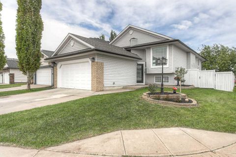 Photo of 81 Coventry Circle NE, Calgary, AB T3K 4Y8 (MLS # A2316200)