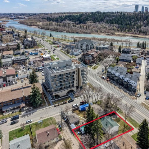 Photo of 3432 3 Avenue NW, Calgary, AB T2N 0M3 (MLS # A2303567)