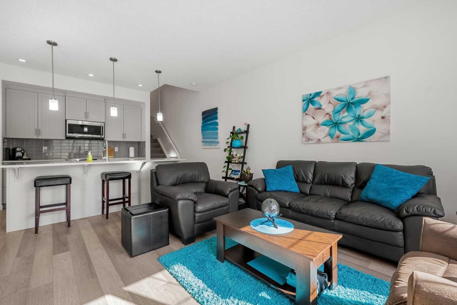 203 Mahogany Grove SE