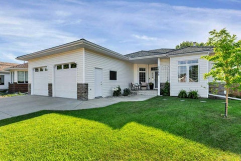 Photo of 3565 54 Avenue, Innisfail, AB T4G 1S3 (MLS # A2331185)