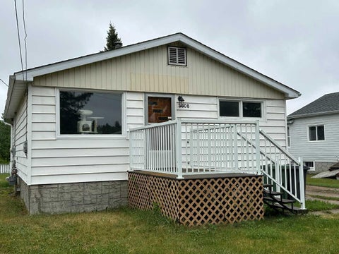 Photo of 3608 46 Street, Ponoka, AB T4J 1A3 (MLS # A2316785)