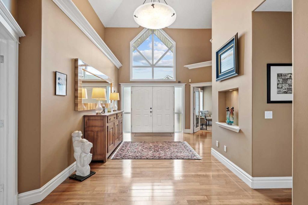 Photo of 13 Discovery Rise SW, Calgary, AB T3H 4N6 (MLS # A2322070)