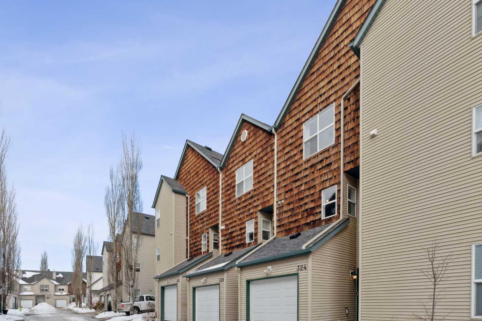 324 Bridlewood Lane SW