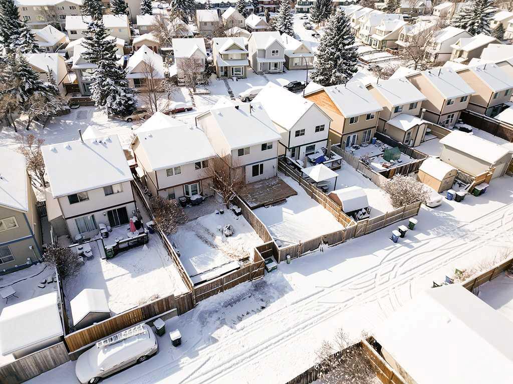 84 Queen Anne Close SE