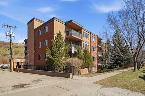 728 3 Avenue NW 402 Calgary AB T2N 0J1