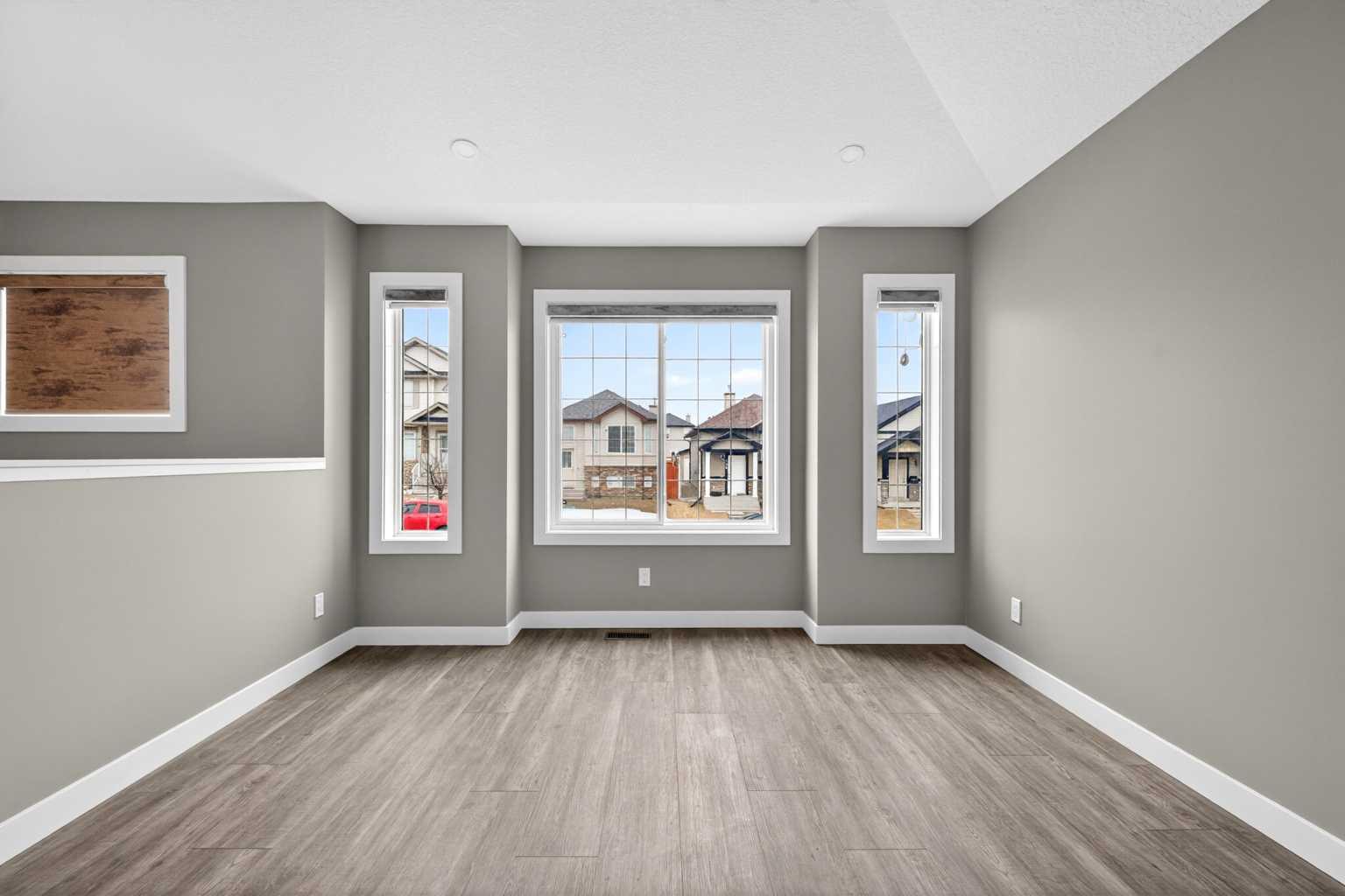 125 Saddlefield Crescent NE