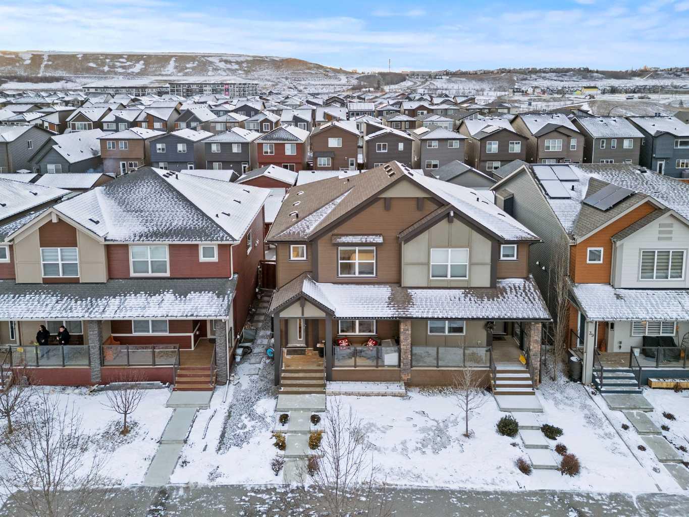 47 Wolf Willow Boulevard SE