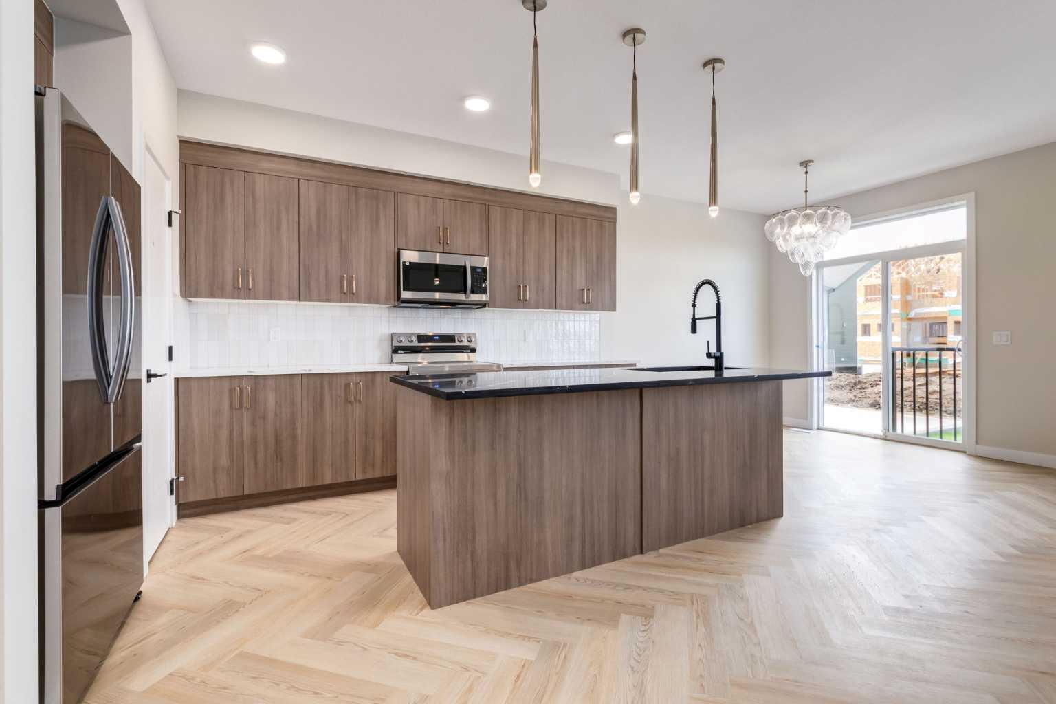82 Agate Road