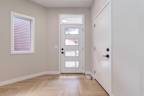 82 Agate Road Cochrane AB T4C 3K1