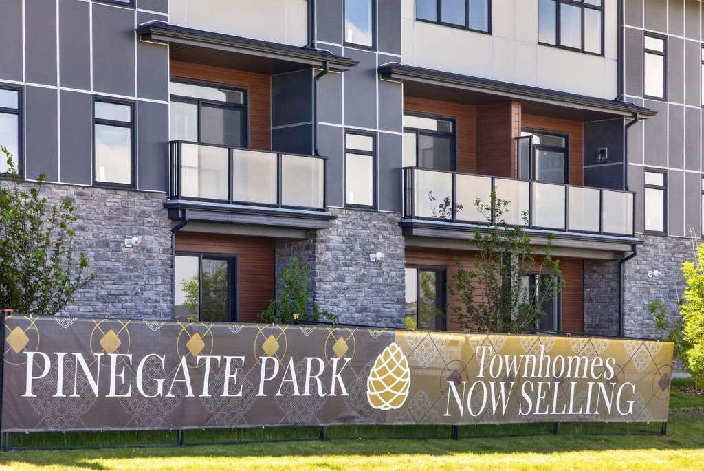 Photo of 30 Creekside Villas SW, Calgary, AB T1T 1Z1 (MLS # A2324427)