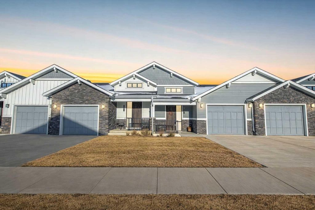 Photo of 12572 Crestmont Boulevard SW, Calgary, AB T3B 6J5 (MLS # A2291827)