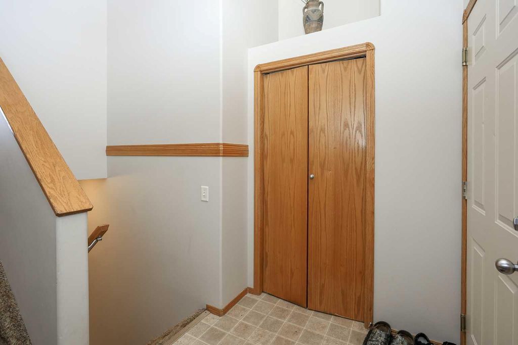 Photo of 77 Duval Crescent, Red Deer, AB T4R 2Y7 (MLS # A2289519)