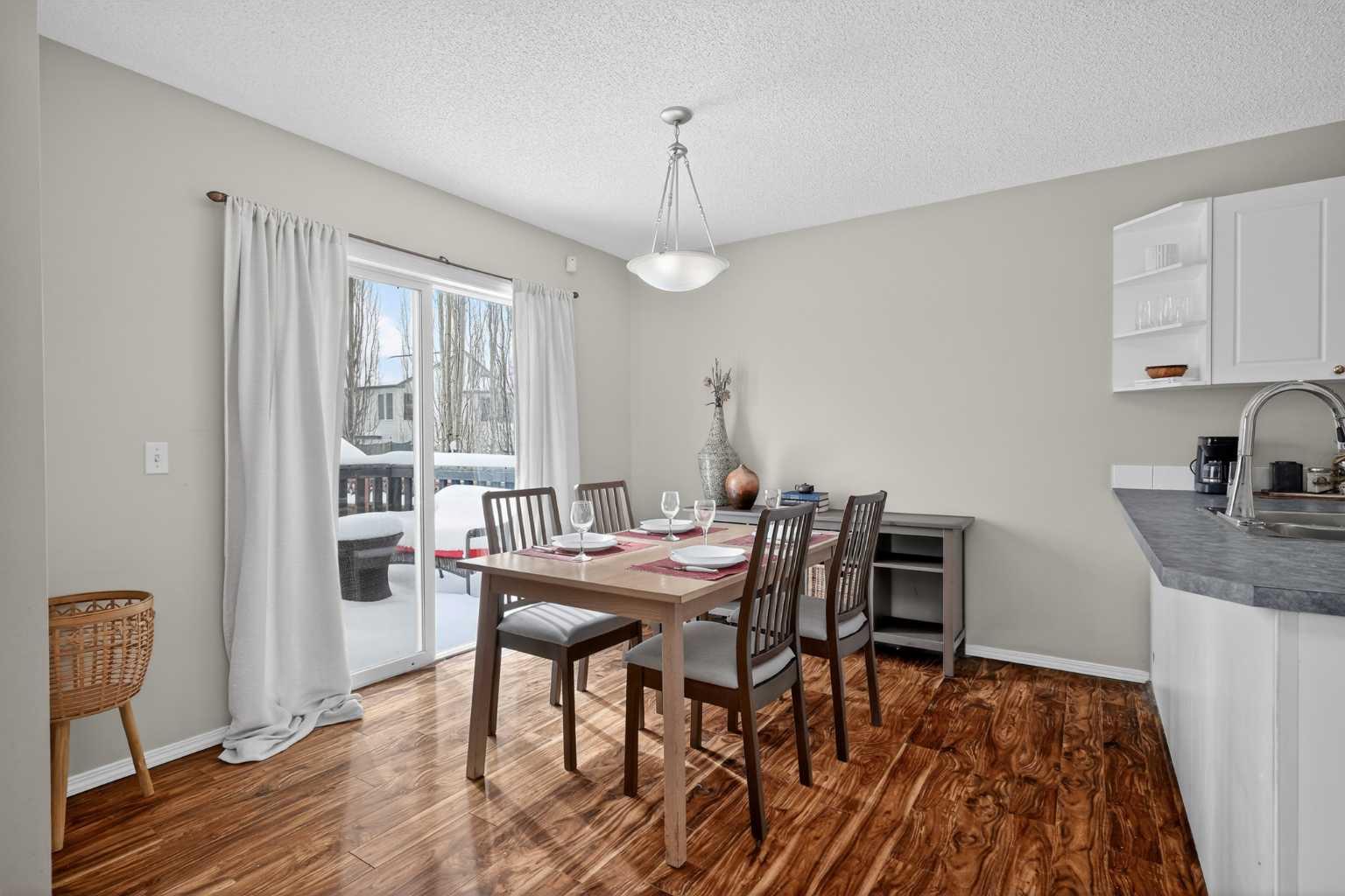 223 Citadel Meadow Close NW