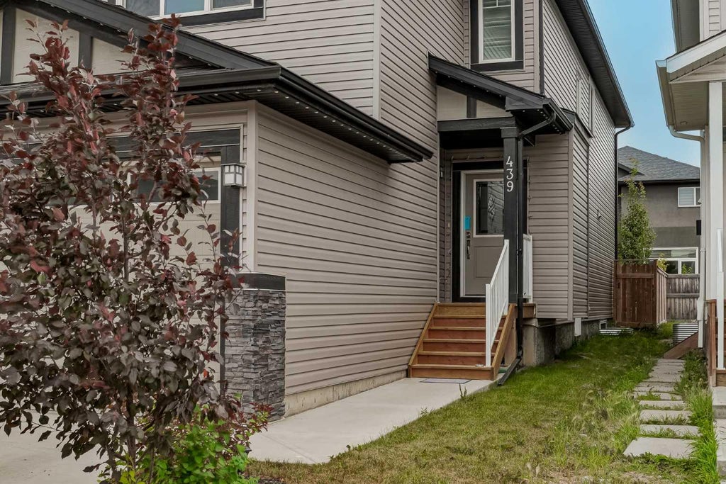 Photo of 439 Bayview Way SW, Airdrie, AB T4B 0R7 (MLS # A2340848)