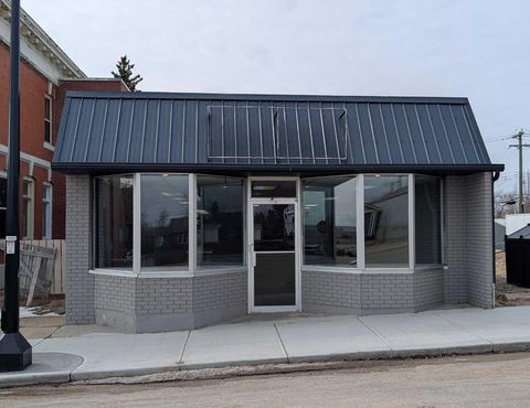 305 Main Street Trochu AB T0M 2C0