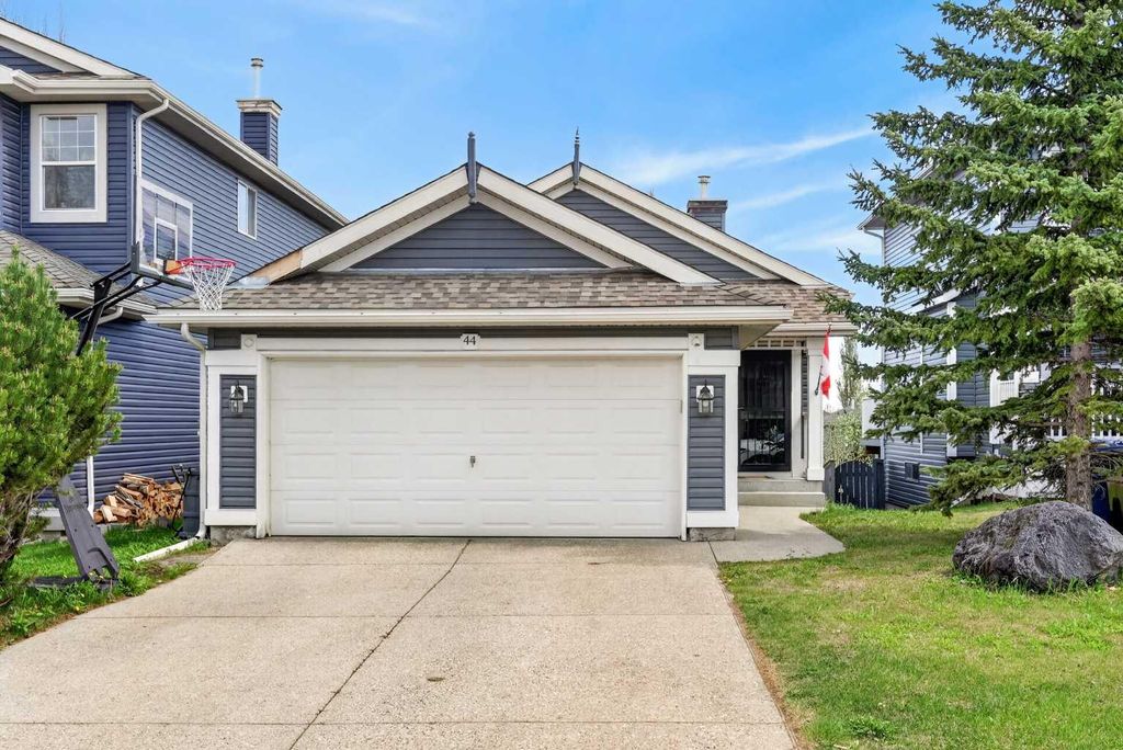 Photo of 44 Bridlepost Green SW, Calgary, AB T2Y 3X6 (MLS # A2312111)