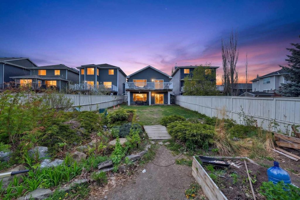 Photo of 44 Bridlepost Green SW, Calgary, AB T2Y 3X6 (MLS # A2312111)
