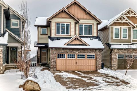 Photo of 12 Kincora Mews NW, Calgary, AB T3R 0N3 (MLS # A2296811)