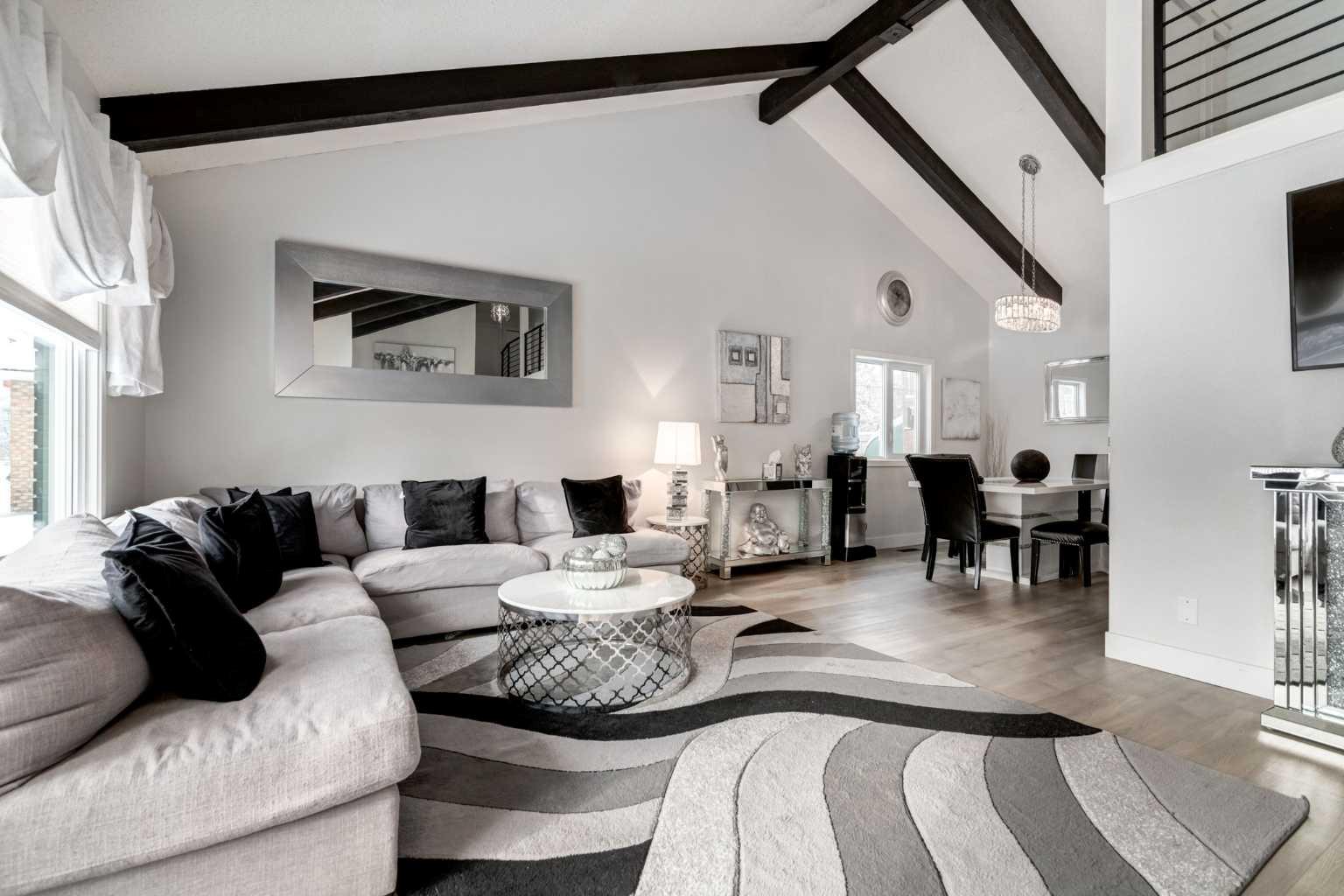 16 Woodgate Close SW