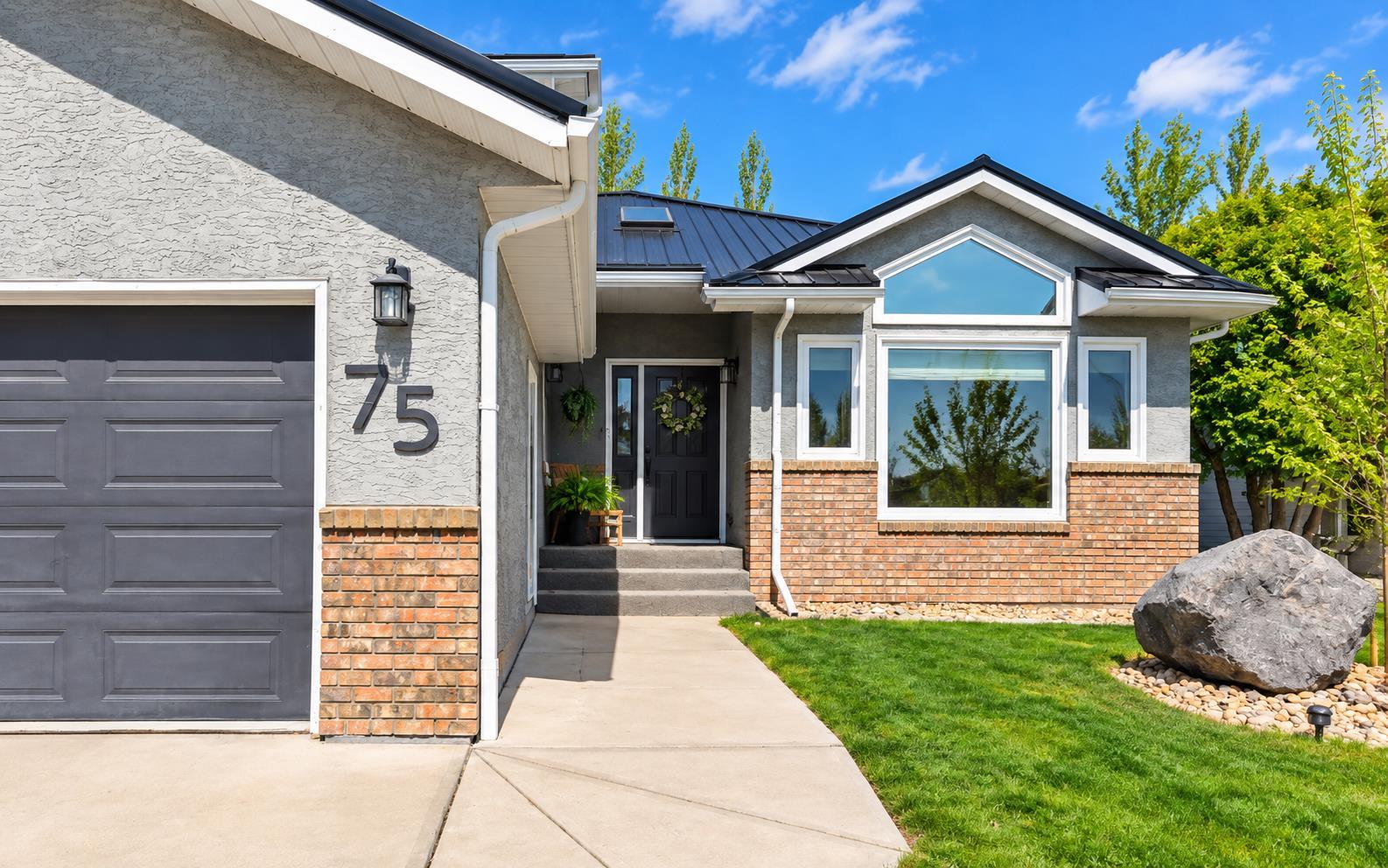 75 Parkland Close E
