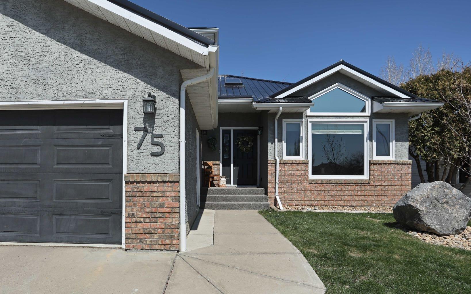 75 Parkland Close E
