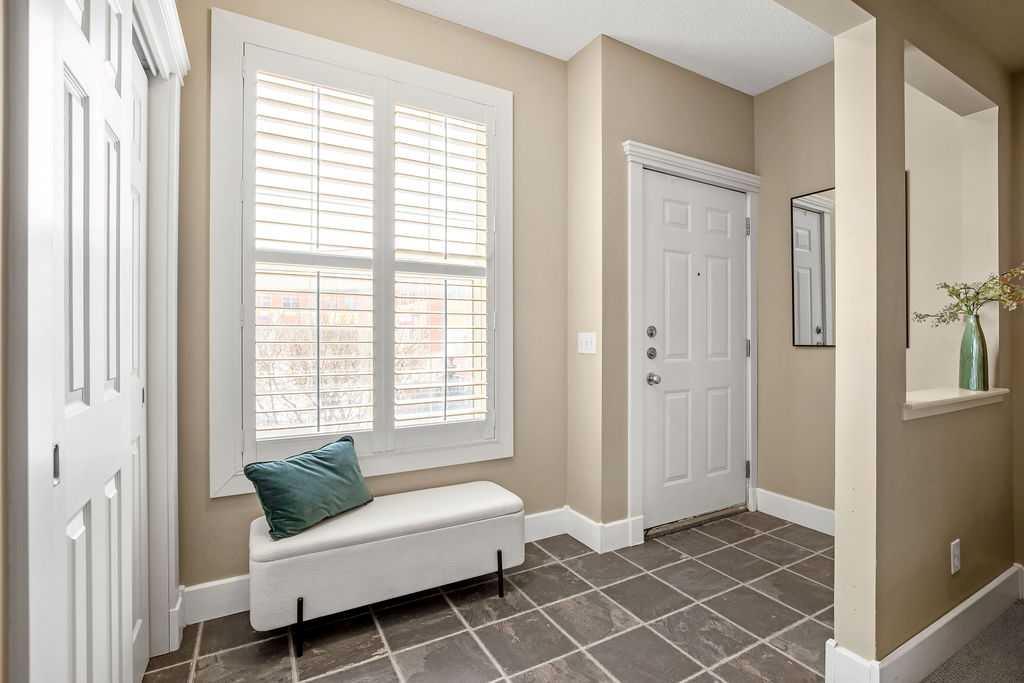 27 Springborough Boulevard SW 15