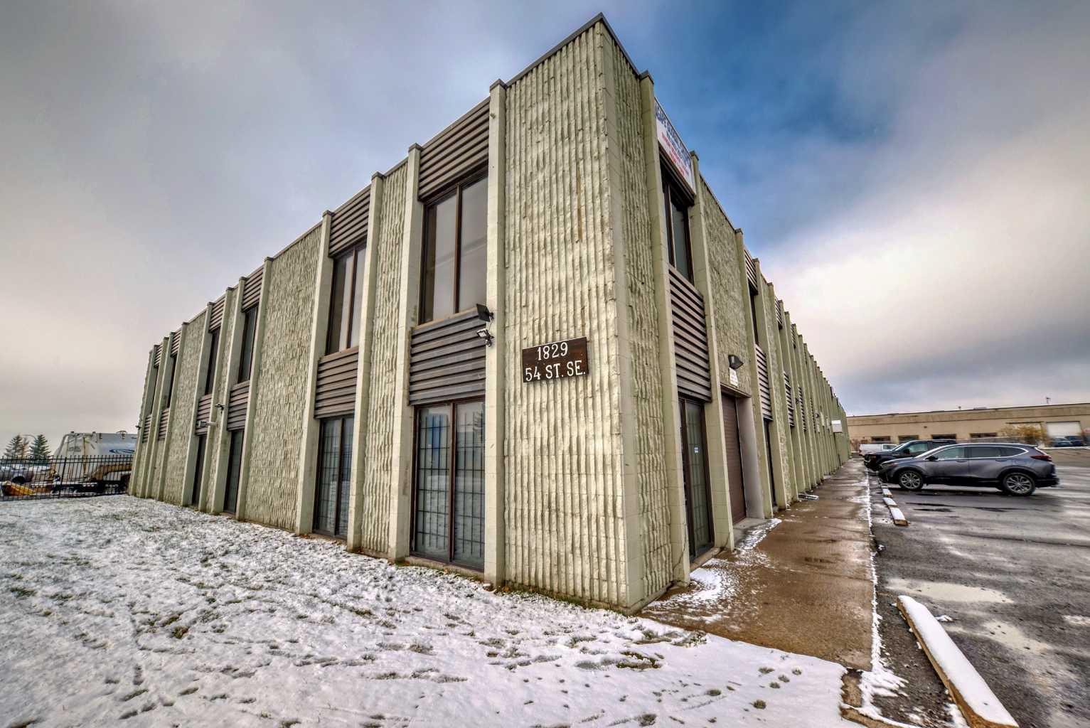 1829 54 Street SE