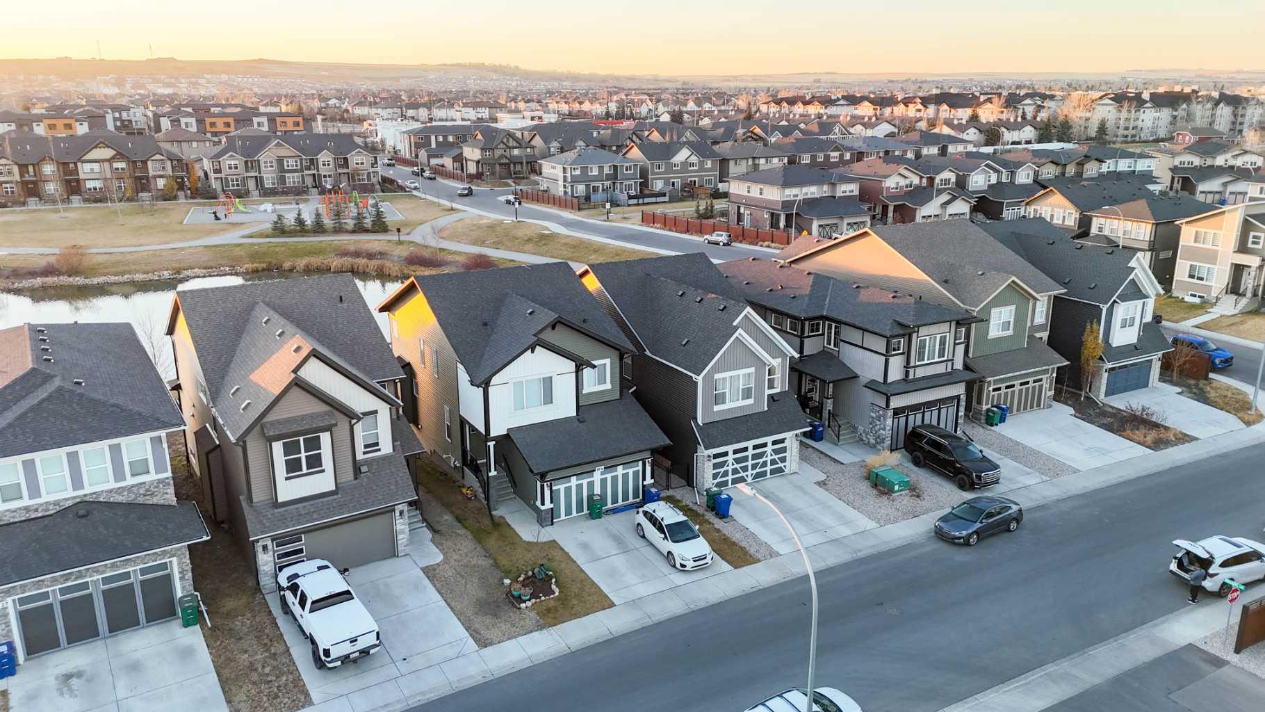 15 Midgrove Drive SW