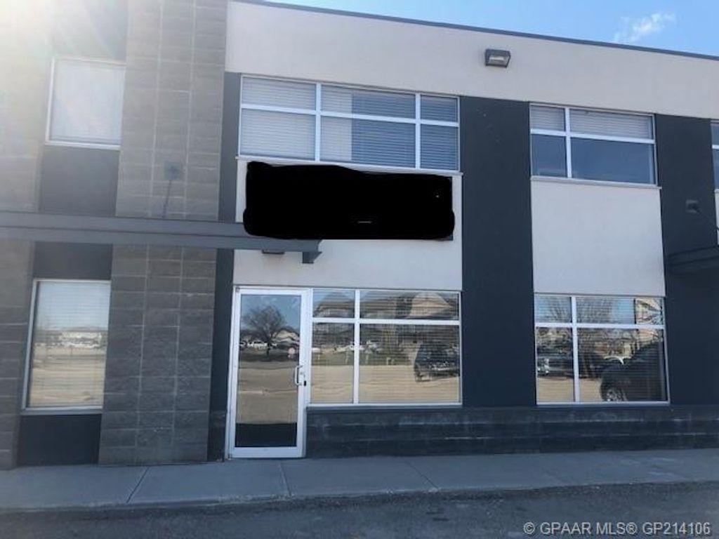 Photo of 10071 120 Avenue #105, Grande Prairie, AB T8V 8H8 (MLS # A2018030)