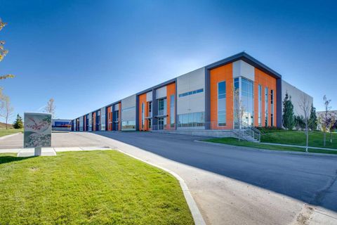 4 Highland Park Green NE 2001 Airdrie AB T4A 2G2