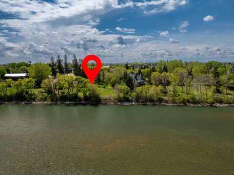 10 Major Stewart Lane SE Calgary AB T2G 5R6