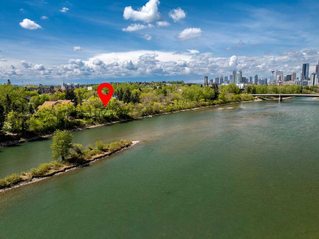 Photo of 10 Major Stewart Lane SE, Calgary, AB T2G 5R6 (MLS # A2227330)