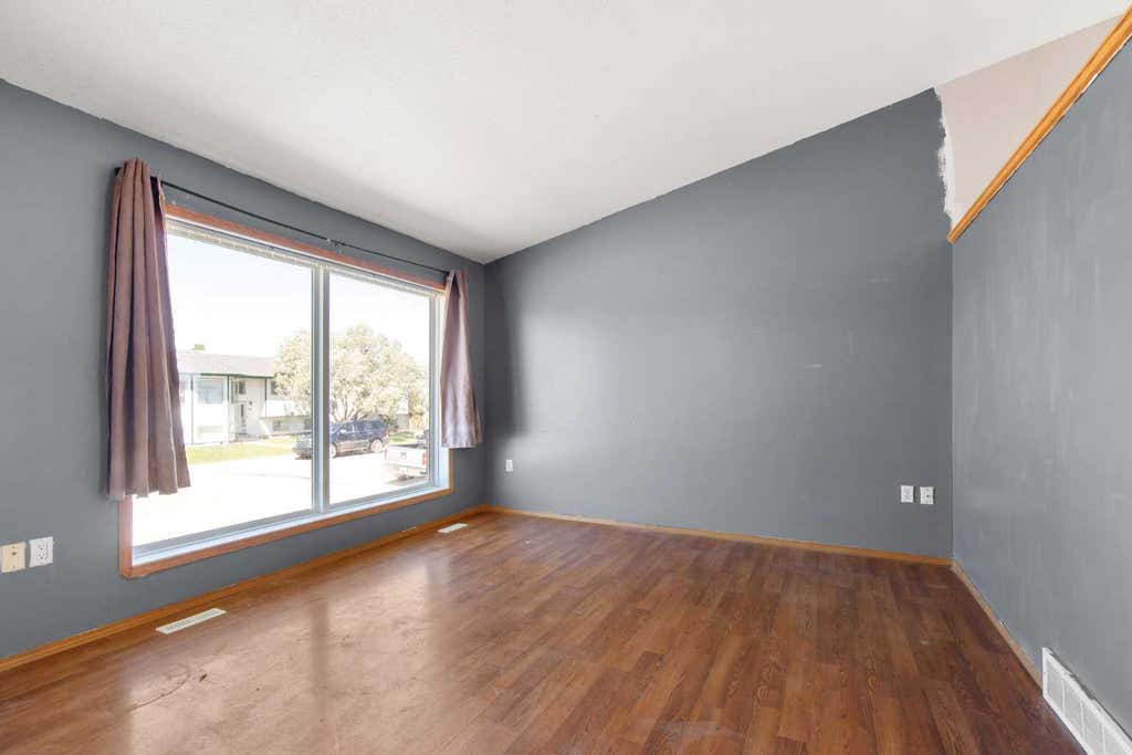 Photo of 2385 Hatcher Drive NE, Medicine Hat, AB T1C 1X5 (MLS # A2319243)