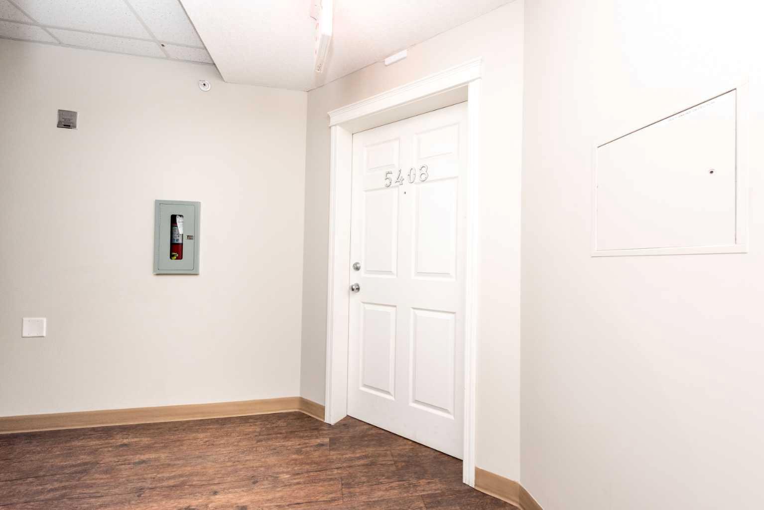 69 Country Village Manor NE 5408
