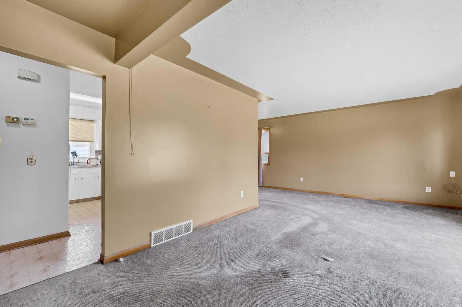 73 Mitchell Crescent NW