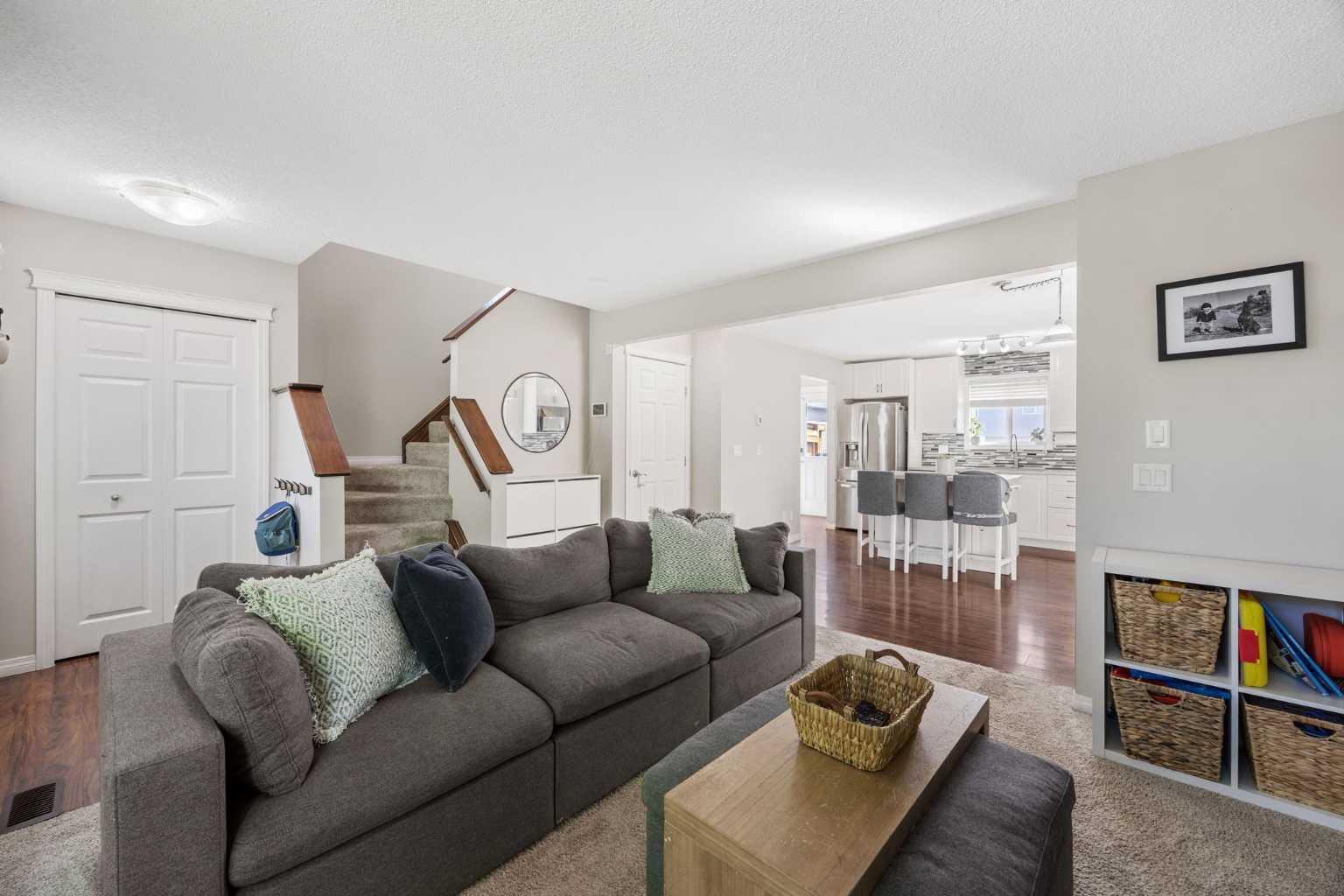 8 Cimarron Grove Rise