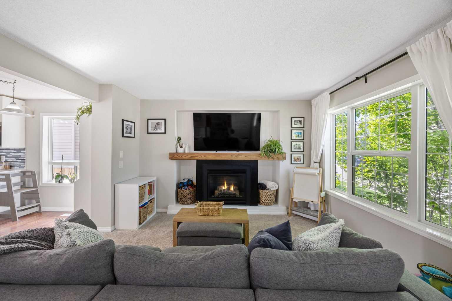 8 Cimarron Grove Rise