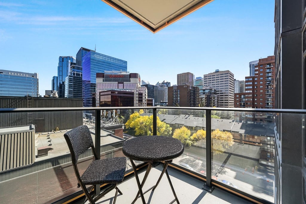 Photo of 730 2 Avenue SW #704, Calgary, AB T2P 1R8 (MLS # A2323606)
