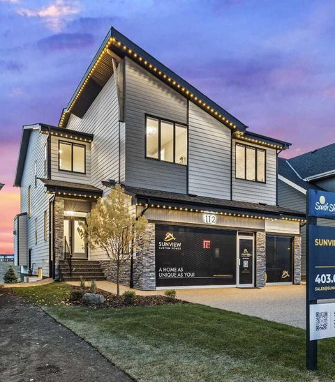 Photo of 112 South Shore View, Chestermere, AB T1X 2R9 (MLS # A2296454)