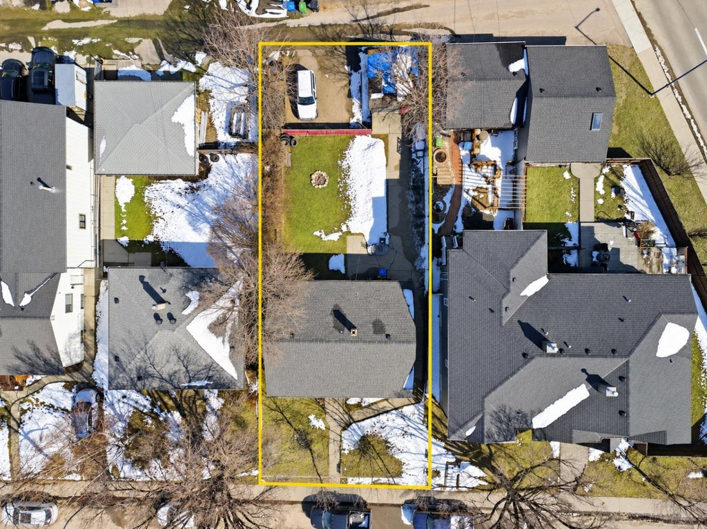 Photo of 3218 29 Street SW, Calgary, AB T3E 2L1 (MLS # A2351438)