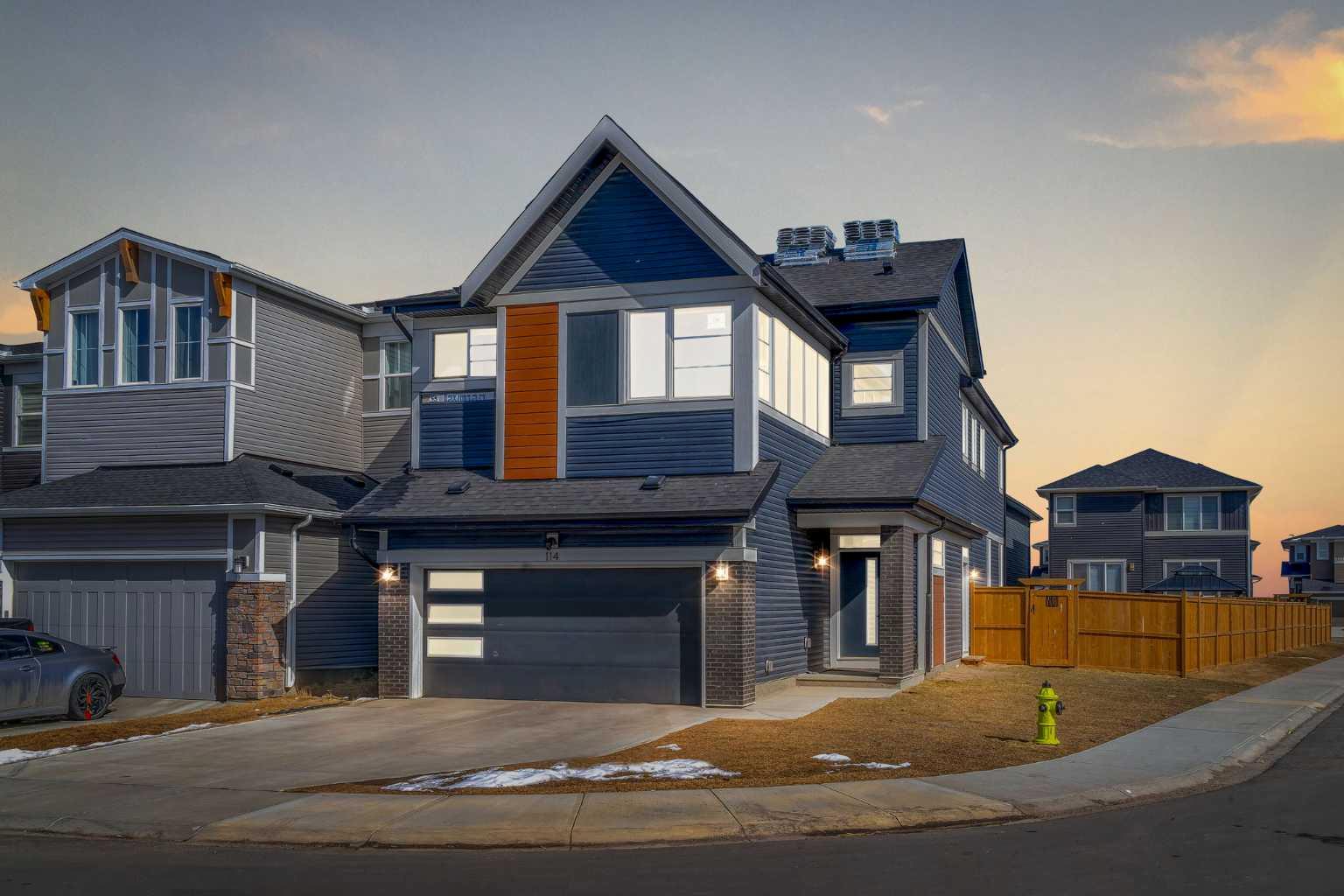 114 CORNER MEADOWS Grove NE