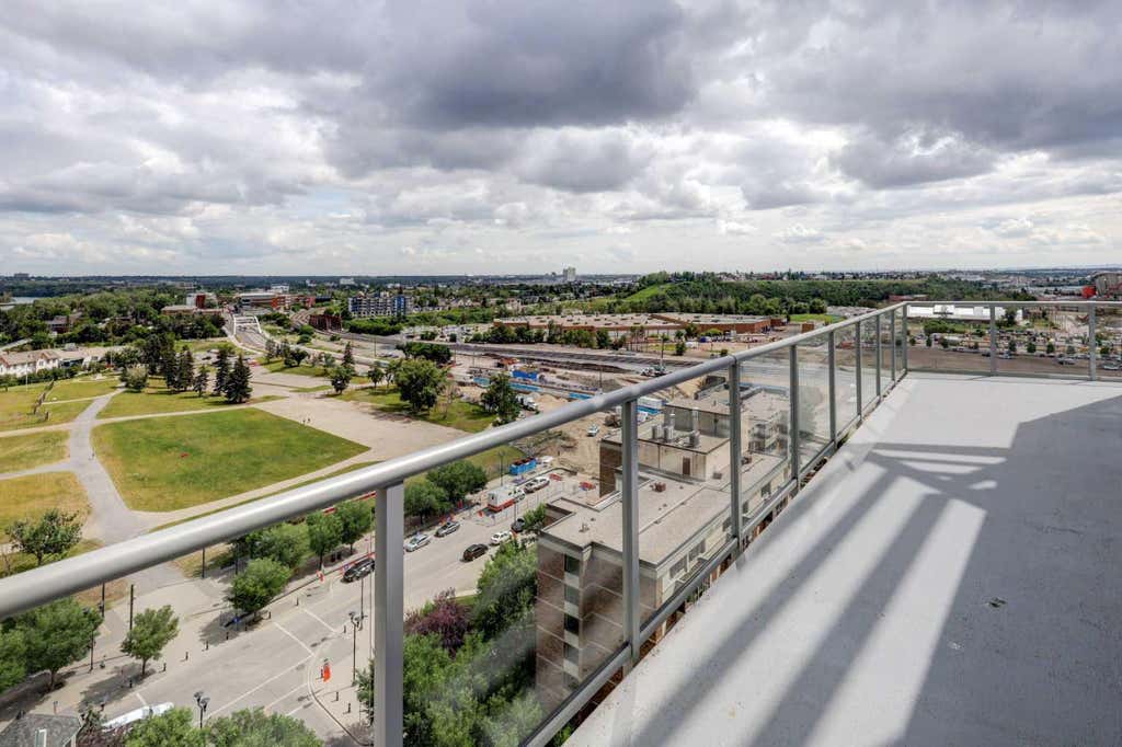 Photo of 624 8 Avenue SE #1406, Calgary, AB T2G 1S7 (MLS # A2330824)