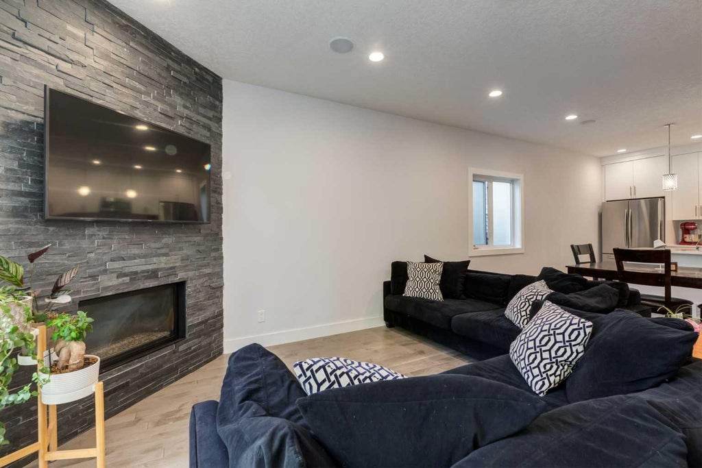 Photo of 306 12 Avenue NE #1, Calgary, AB T2E 1A4 (MLS # A2350428)